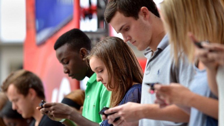 Teenagers take part in US texting competition