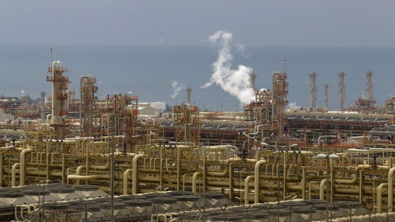 Iranian natural gas complex at Asaluyeh (file)