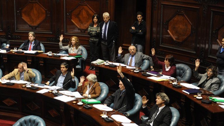 Uruguayan senators vote on abortion proposal