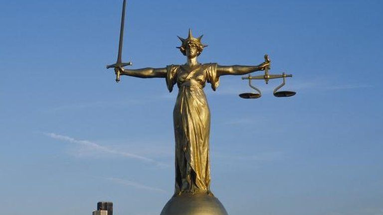Lady Justice atop the Old Bailey