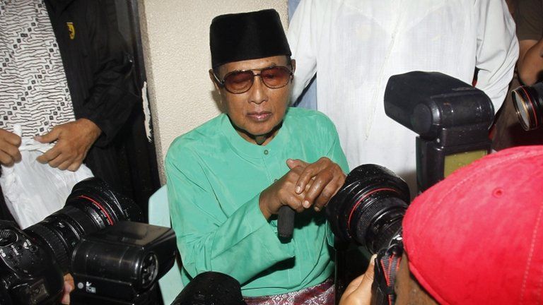 Jamalul Kiram III, a former sultan of the Sulu region of the southern Philippines in Manila, 22 February 2013