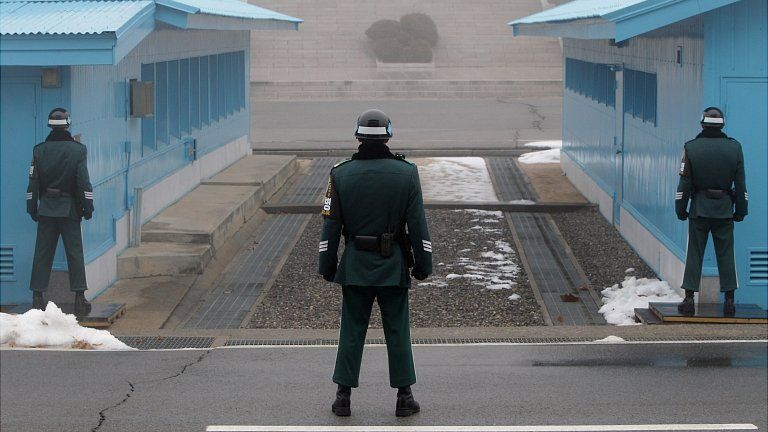 South Korean guards at the Panmunjom border crossing. 27 Feb 2013