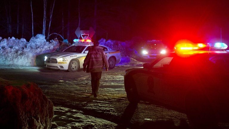 Police roadblock during a manhunt in Quebec. Photo: 17 March 2013