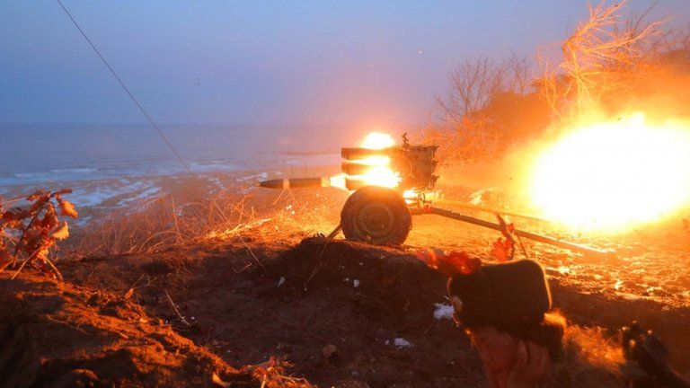 North Korean soldiers conduct drills in the east coast area on 25 March in KCNA image released on 26 March 2013