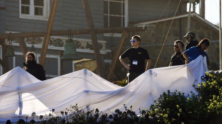 Forensic experts have begun work at the grave of Pablo Neruda