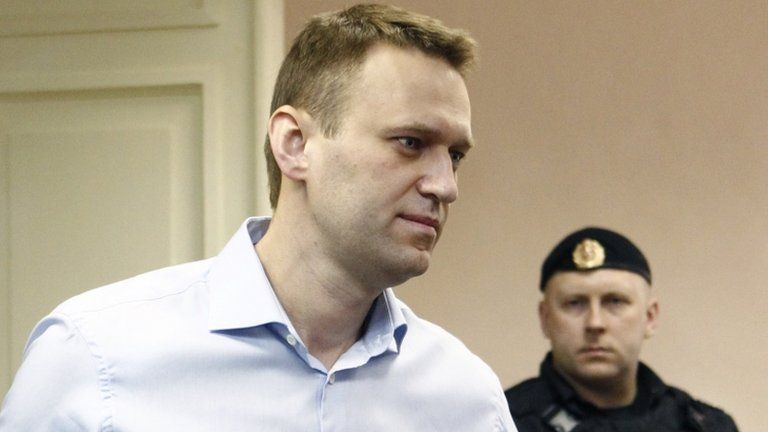 Alexei Navalny in court in Kirov (24 April 2013)