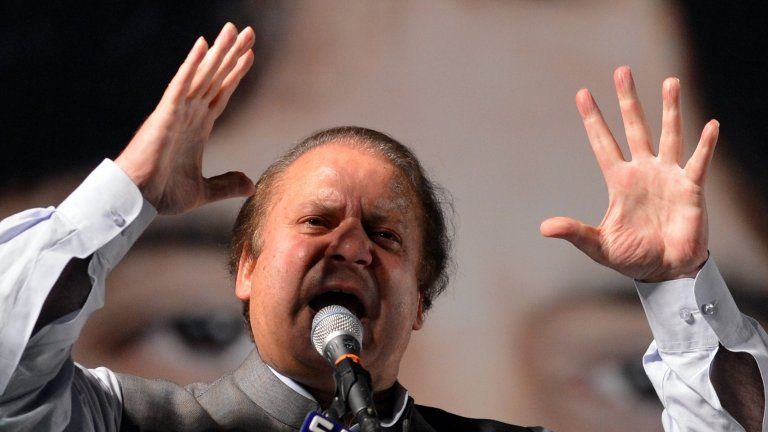 Nawaz Sharif addressing supporters, 7 May 2013