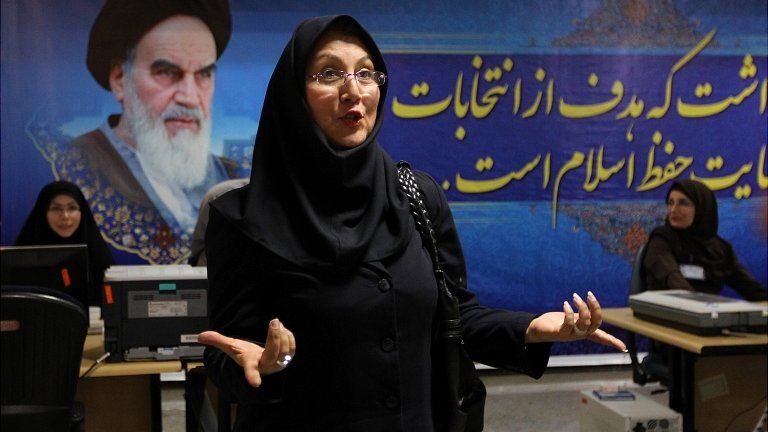 Mehan Javid registers her candidacy for the presidential election at the interior ministry in Tehran. 9 May 2013
