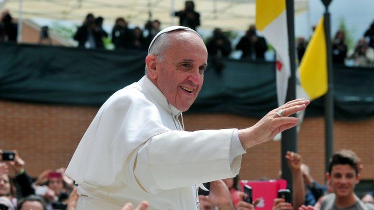 Pope Francis in St Peter's Square. Photo: 26 May 2013