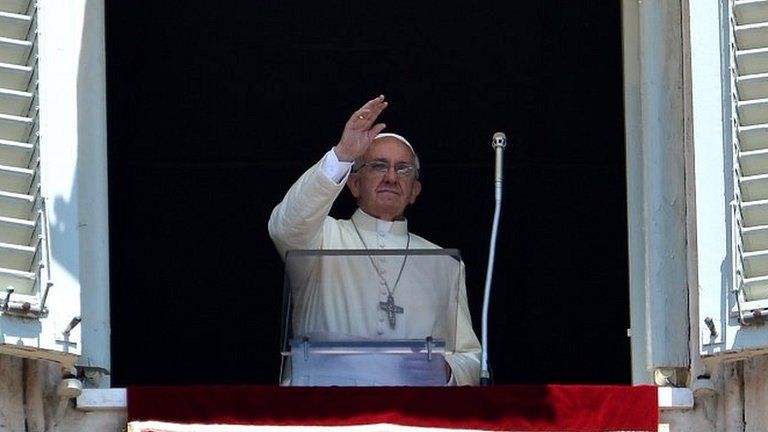Pope waving to crowds on St Peter's Square - 30 June