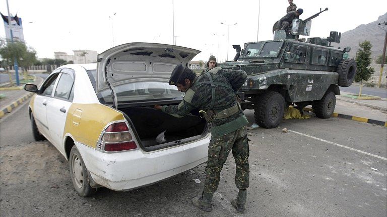 Car searched near US embassy in Sanaa. 6 Aug 2013