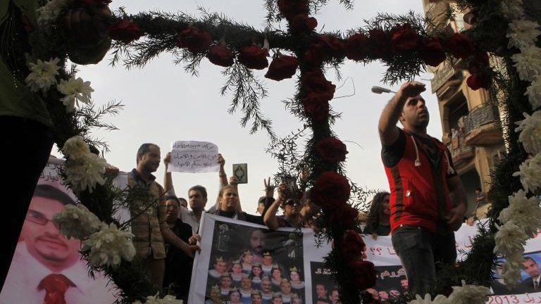 Memorial march for Egyptian Christians killed in clashes in April 2013 (file photo 24 May)