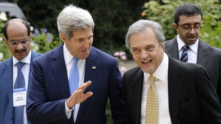 John Kerry and Prince Saud al-Faisal in Paris (8 September 2013)