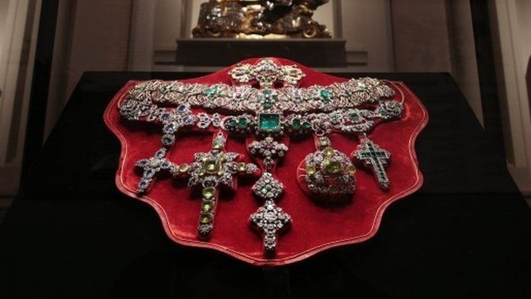The necklace of San Gennaro
