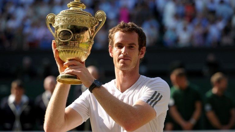 Andy Murray with Wimbledon trophy