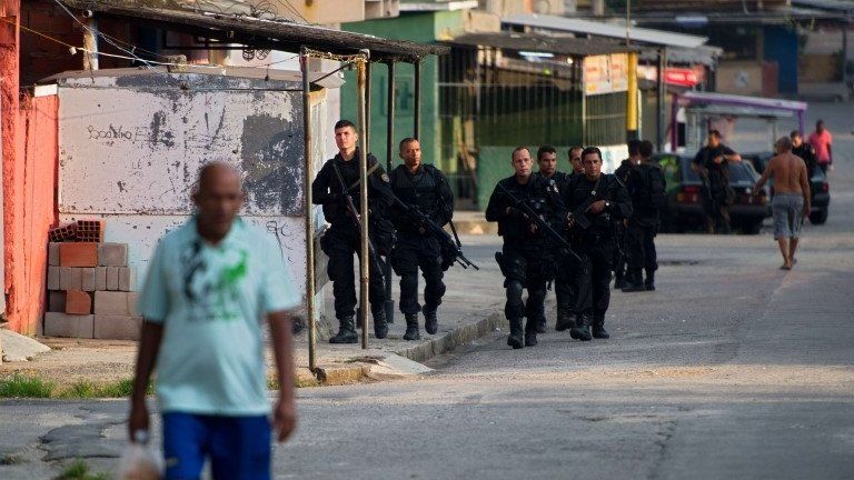 March 13 2014, Police occupy the Vila Kennedy favela