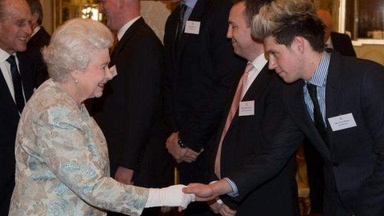 The Queen meets One Direction's Niall Horn