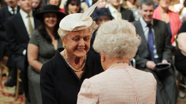 Dame Angela Lansbury and the Queen