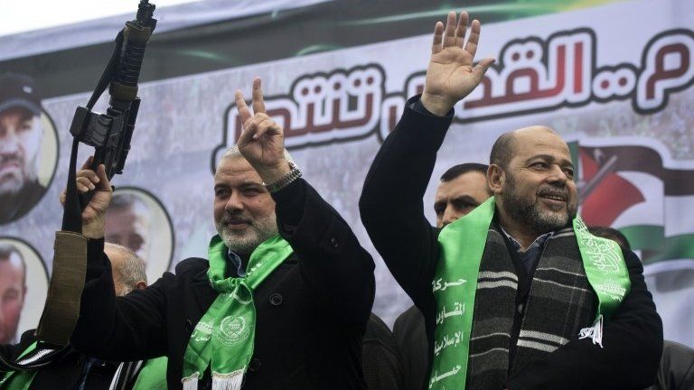 Hamas leaders Ismail Haniyeh (left) and Mussa Abu Marzuq in Gaza (12/12/14)