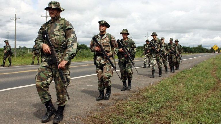 Paraguayan soldiers near the town of Presidente Reyes, 26 April 2010