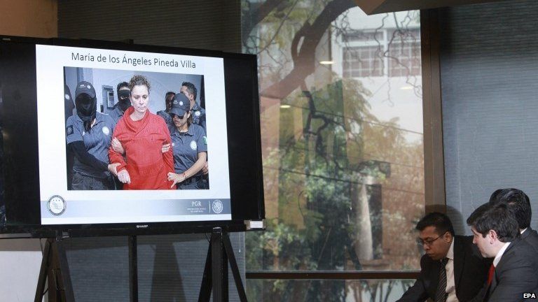 A video at a press conference in Mexico City, 05 January 2015, which shows the moment of the arrest of Maria de los Angeles Pineda, wife of the former mayor of the Mexican municipality of Iguala, Jose Luis Abarca, EPA