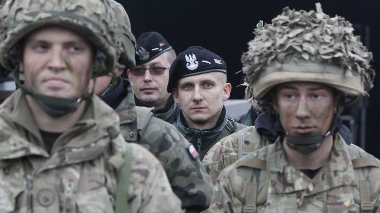 Polish and British soldiers in Nato exercise, Poland, November 2014
