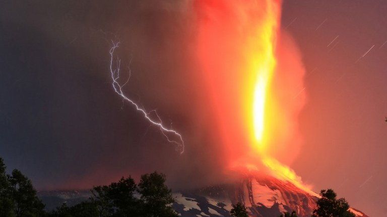 Picture released by Atonchile showing the Villarrica volcano on 3 March, 2015