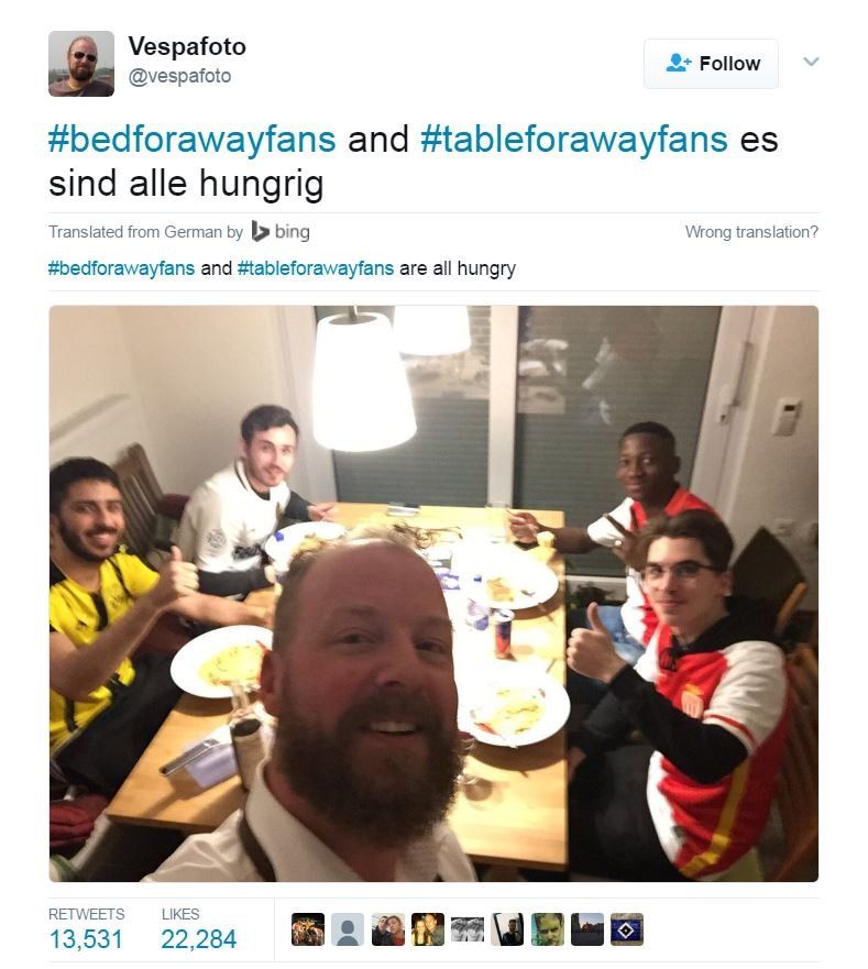 Tweet from @vespafoto: (In german) #bedforawayfans and #tableforawayfans - all are hungry.