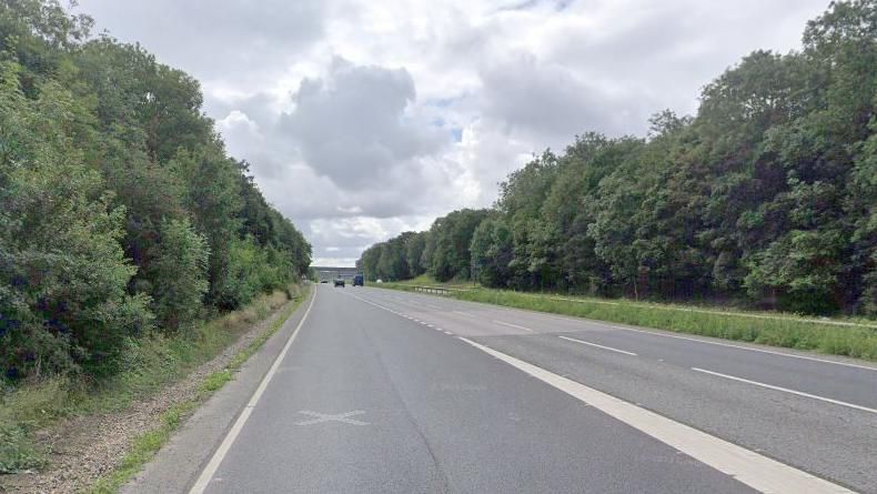 Man Dies After Crashing Into A509 Milton Keynes Central Reservation man-dies-after-crashing-into-a509-milton-keynes-central-reservation