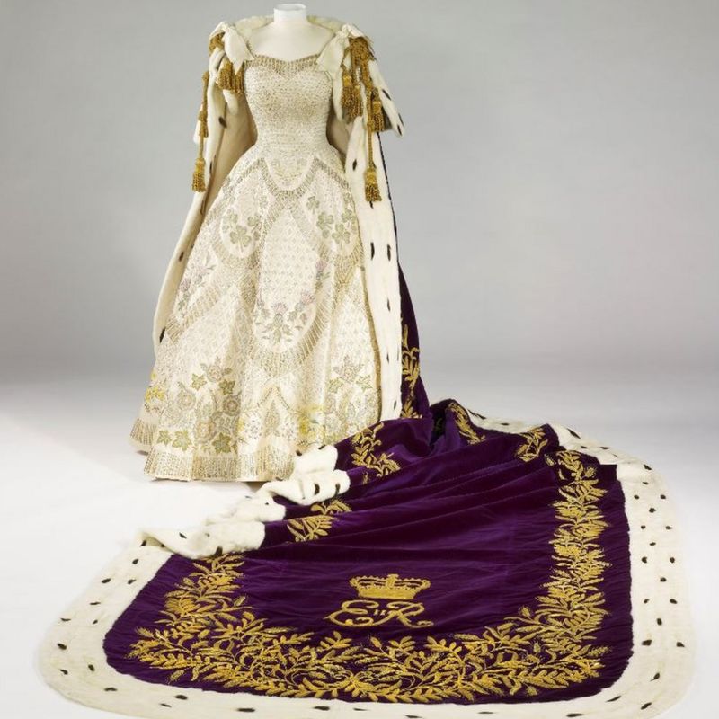 Platinum Jubilee Windsor Castle Displays Queens Coronation Gown And