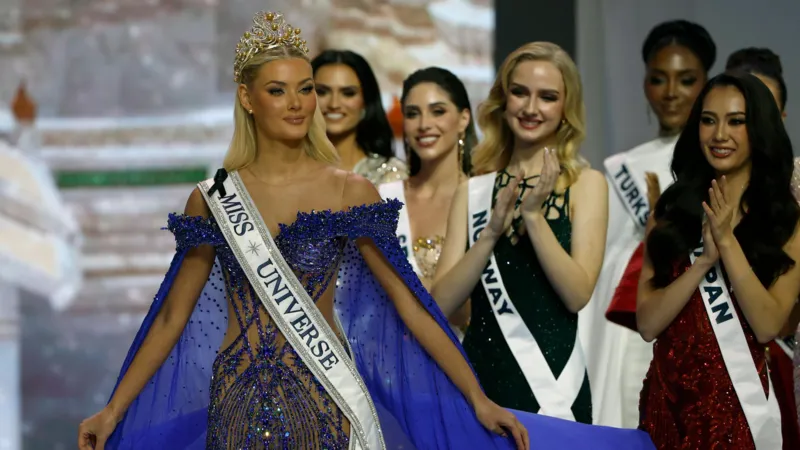Jueza de Miss Universo renuncia al certamen plagado de escándalos Jueza de Miss Universo renuncia al certamen plagado de escándalos