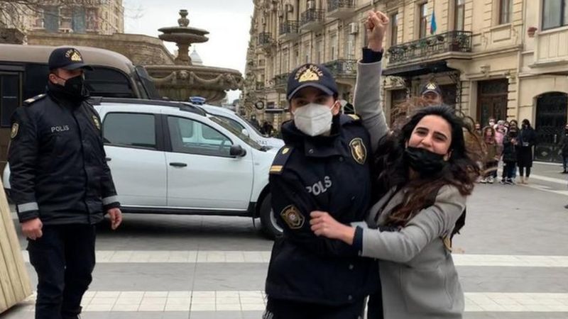8 Mart Qadınlar günü: Bakıda etiraz aksiyası dağıdılıb