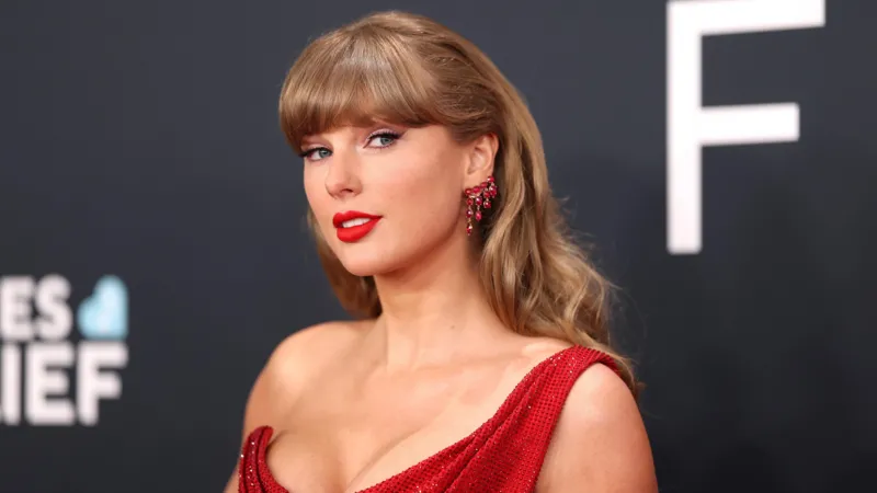 Taylor Swift buys back her master recordings
