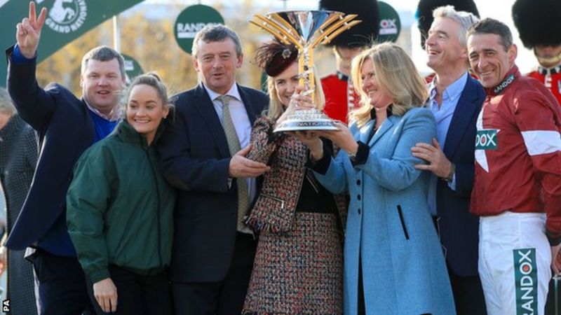 Grand National: Triumphant Tiger Roll becomes a 'rock star' racehorse ...