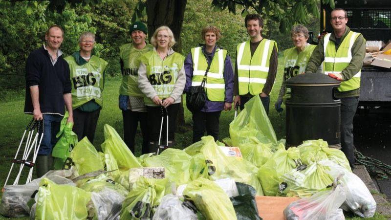 Rubbish job: Why don't we just pick up litter? - BBC News