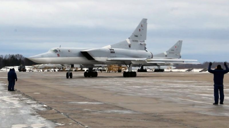 В России у бомбардировщика ошибочно сработали катапульты. Погибли трое летчиков 1 В России у бомбардировщика ошибочно сработали катапульты. Погибли трое летчиков 1