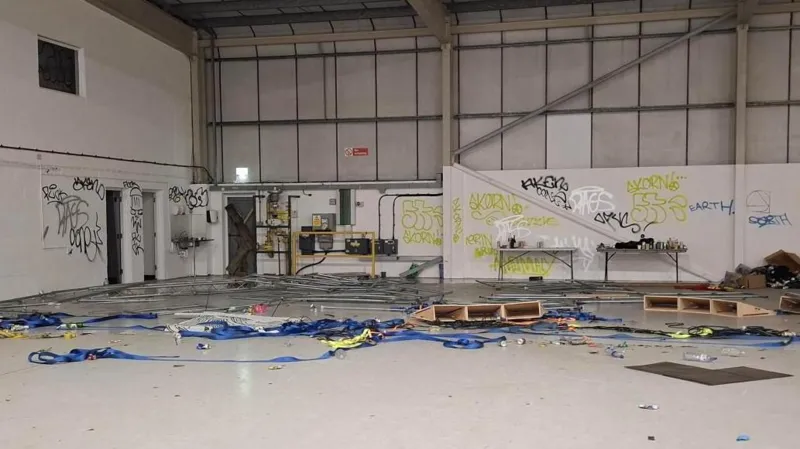 Más de 400 personas dispersadas de una fiesta rave ilegal