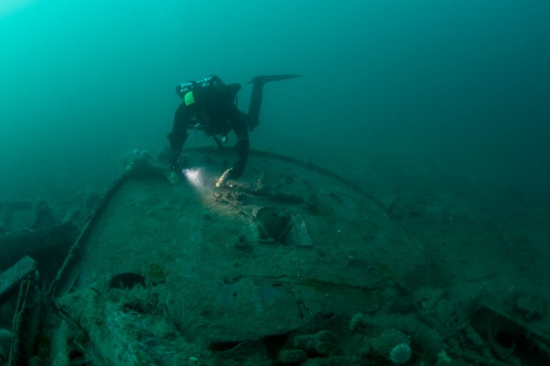 Images of Scapa Flow warship scrap sites dive - BBC News