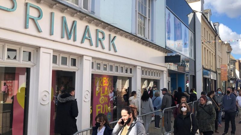 Covid: Ipswich Town Centre Shops' Reopening 'incredible' - BBC News