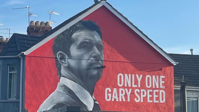 Gary Speed: Mural tribute to former Wales manager - BBC News