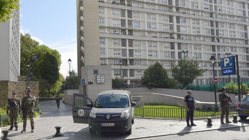 Paris attack: 'Algerian-born' suspect in Lille hospital - BBC News
