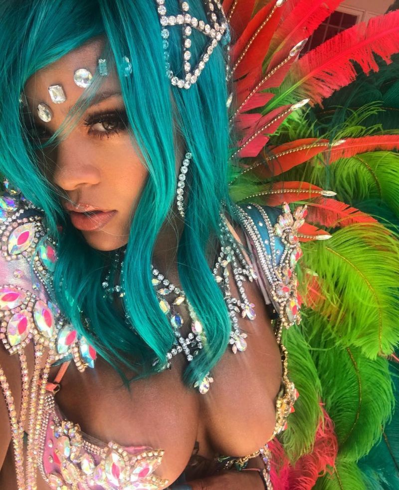 Rihannas Crop Over Costume Goes Viral Bbc News