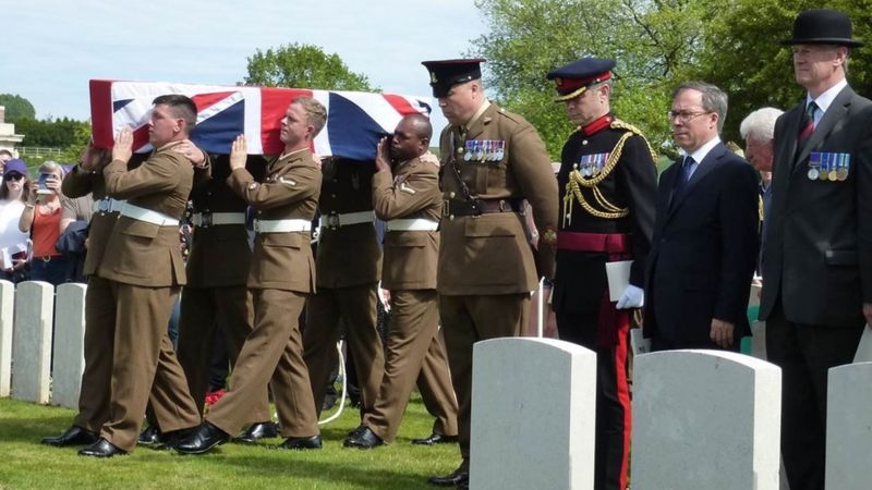 Three British Ww1 Soldiers Buried After Emotional Dna Match Bbc News