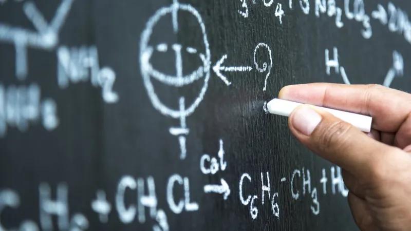 Pizarron con calculos