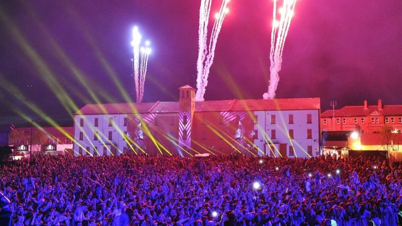 Derry's Ebrington Square Concert Plan Approved By Councillors - BBC News