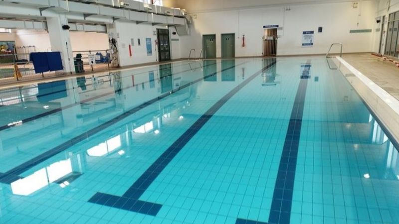 Solar panels to be installed at Worcester swimming pool - BBC News