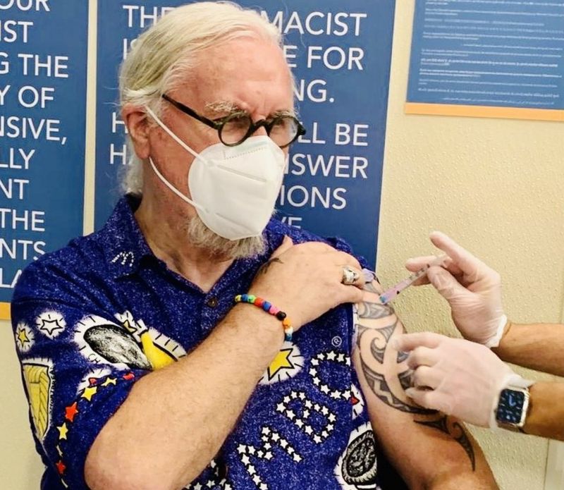 Covid Sir Billy Connolly Receives Second wee Jab BBC News