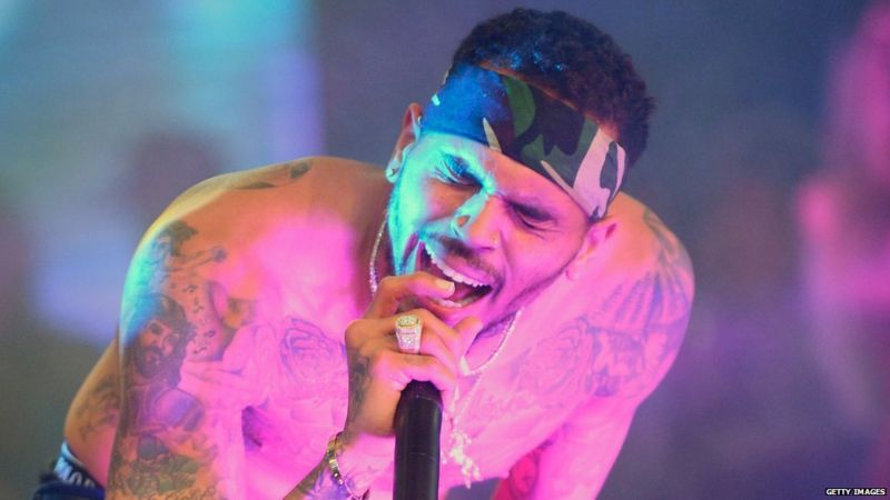 Chris Brown Denies Hitting Woman Who Wanted To Take His Picture In Las Vegas Bbc News 1364