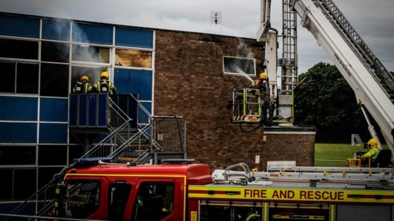 Brune Park Community School in Gosport damaged by fire - BBC News