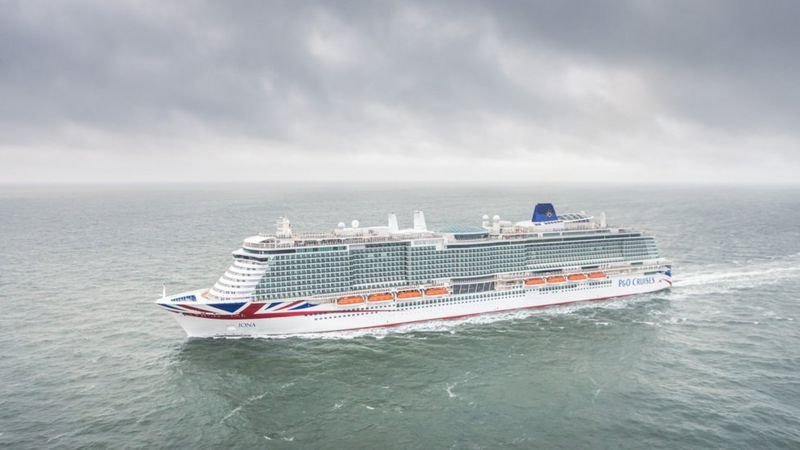 Southampton welcomes largest UK cruise ship for naming ceremony - BBC News